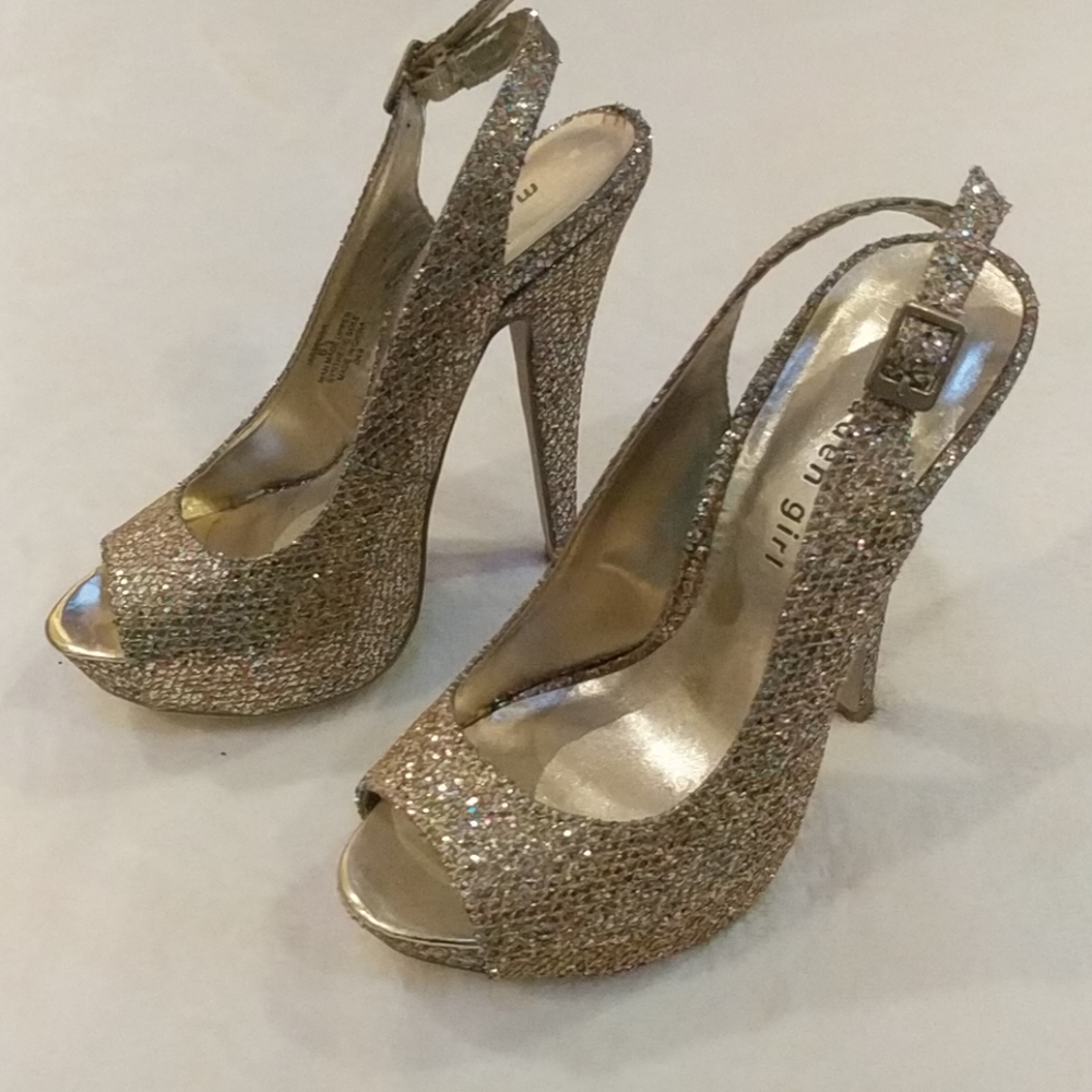 Sparkly 5" pumps